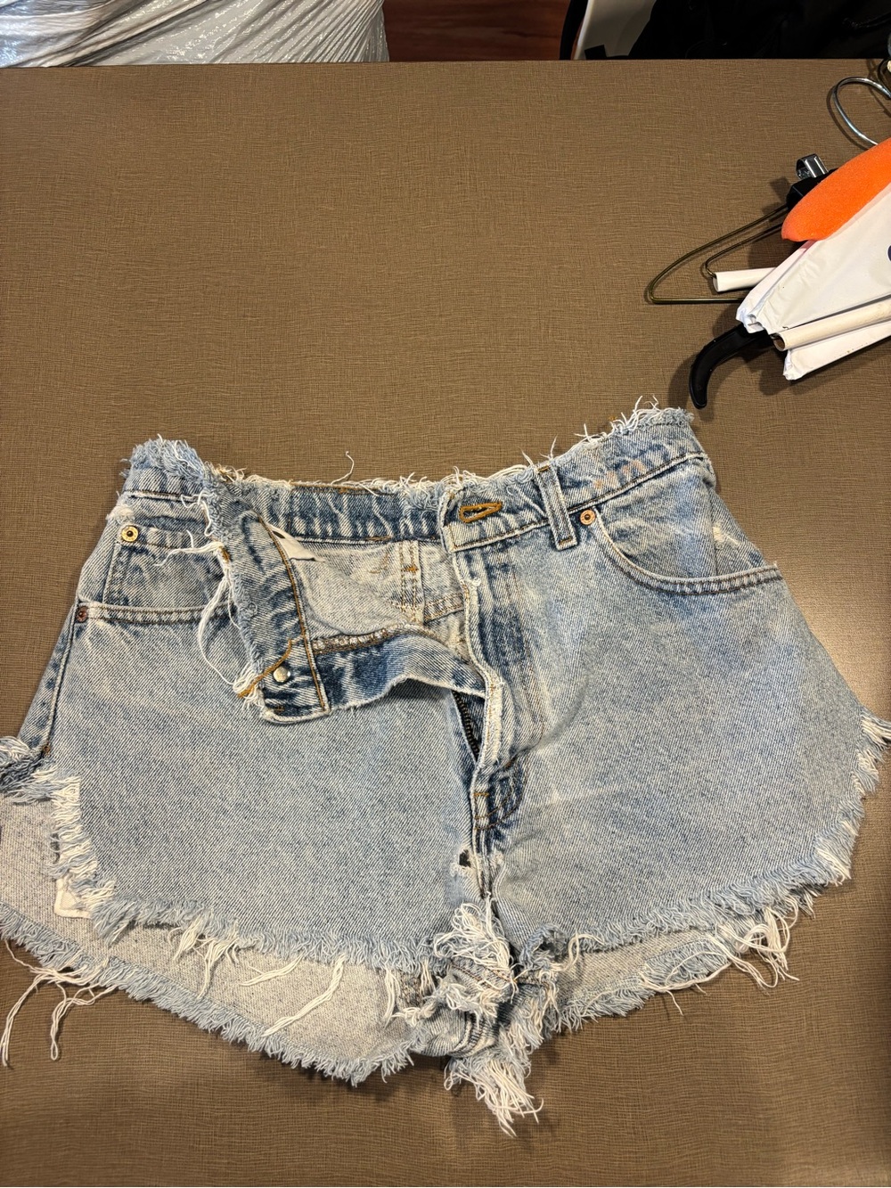 Levi’s Light Wash Frayed Denim Women'sw Shorts - Vintage